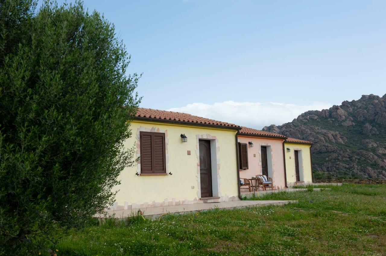 Agriturismo B&B Casteldoria Santa Maria  Eksteriør billede
